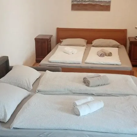 Spacious Nobile Relax In A Historical Old House Appartement